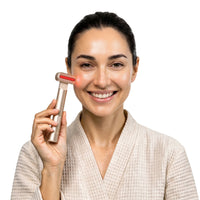 02_Ohr_LED_PrismWand_FacialUse_PDPGallery_v2.jpg